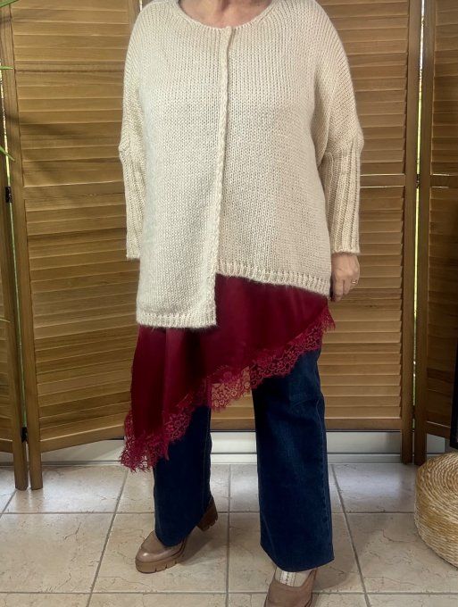 Robe nuisette asymétrique satinée bordeaux et dentelle bretelles réglables du 40 au 52