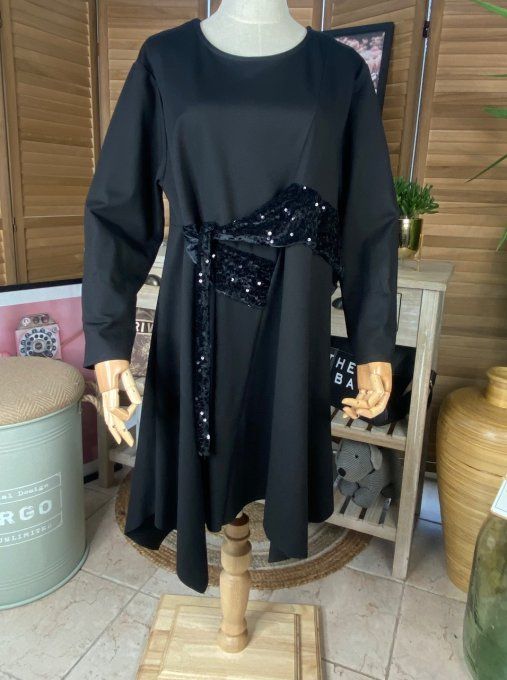 Robe patineuse asymétrique noire sequins brillants noirs du 36 au 46 