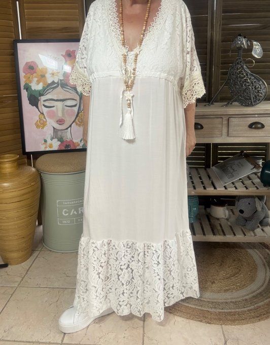Robe longue blanche broderie crochet beige Bohème Chic du 38 au 48/50 