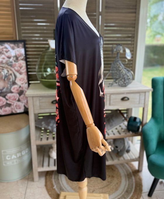 Robe courte ou tunique longue noire Skulls & Red Roses du 42 au 52  