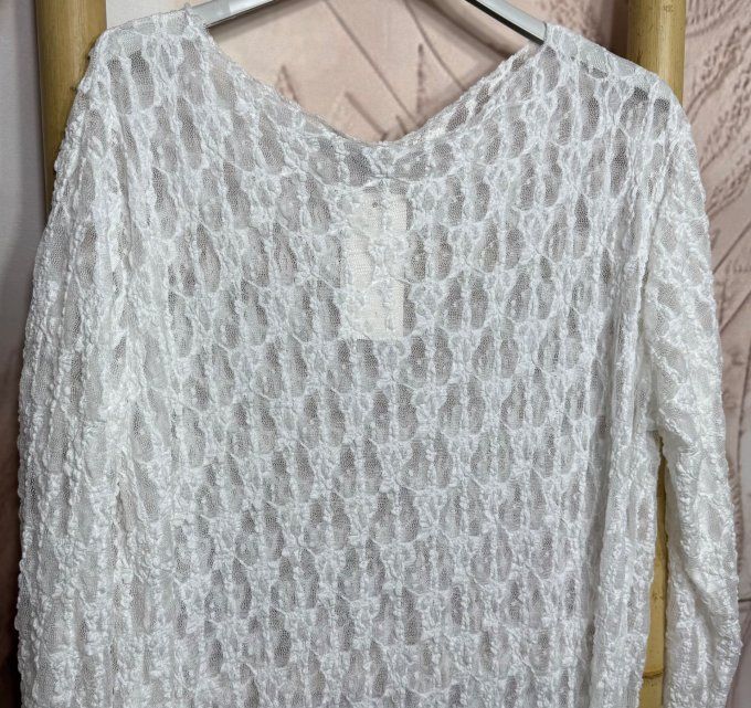 Top asymétrique dentelle blanche manches longues confort +++ du 36 au 48