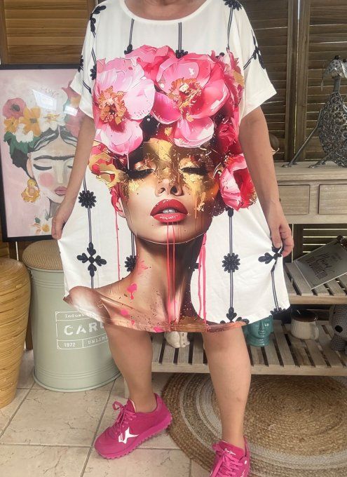 Tunique longue ou robe courte blanche La Femme au chapeau Fleurs du 40 au 50/52
