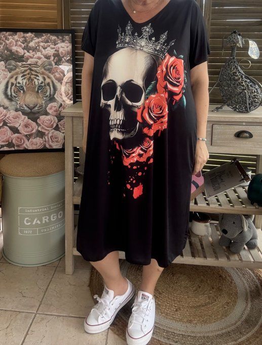 Robe courte ou tunique longue noire Skulls & Red Roses du 42 au 52  