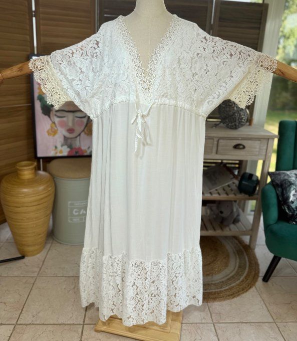 Robe longue blanche broderie crochet beige Bohème Chic du 38 au 48/50 