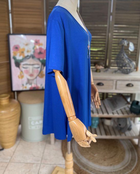 Top trapèze manches courtes bleu royal + collier du 42 au 52/54  