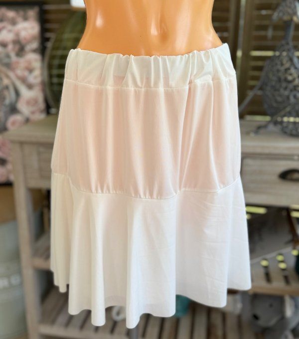 Jupe -short ample blanche stretch ++++ du 38 au 54 