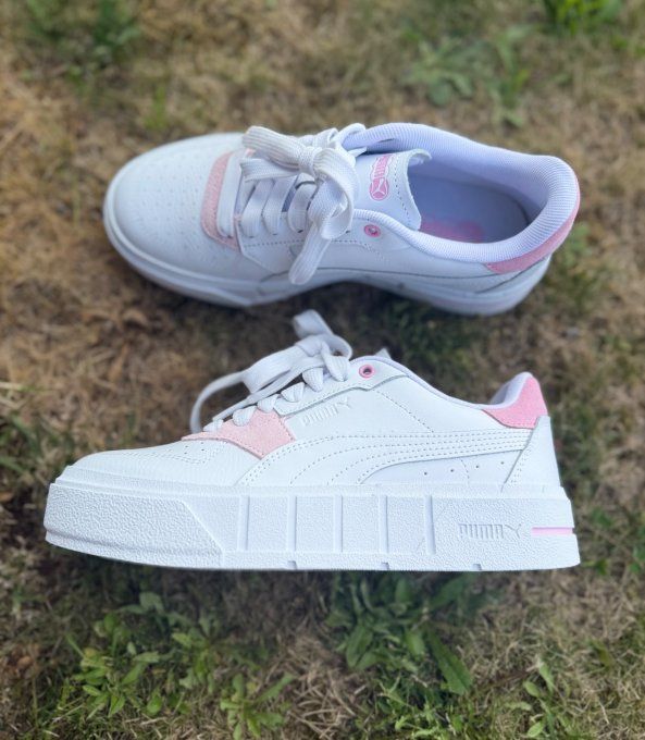 Baskets compensées PUMA CALI COURT CUIR blanc et rose poudré  confort ++++   