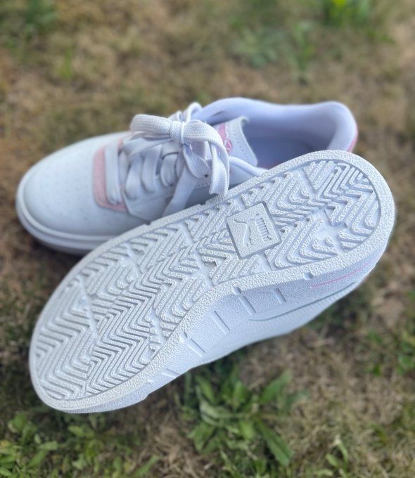 Baskets compensées PUMA CALI COURT CUIR blanc et rose poudré  confort ++++   
