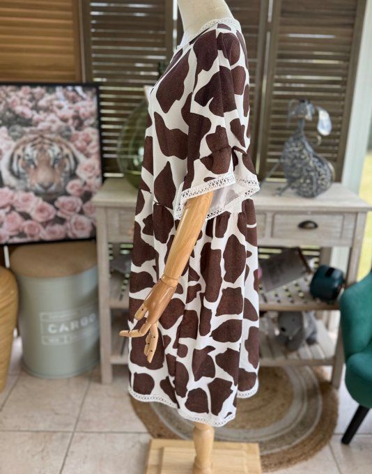 Robe courtes manches pagodes cow choco et crème + broderies du 42 au 50/52 