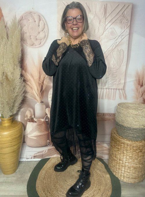 Robe asymétrique mi-longue velours noir dentelle noire strass argentés du 38 au 48/50