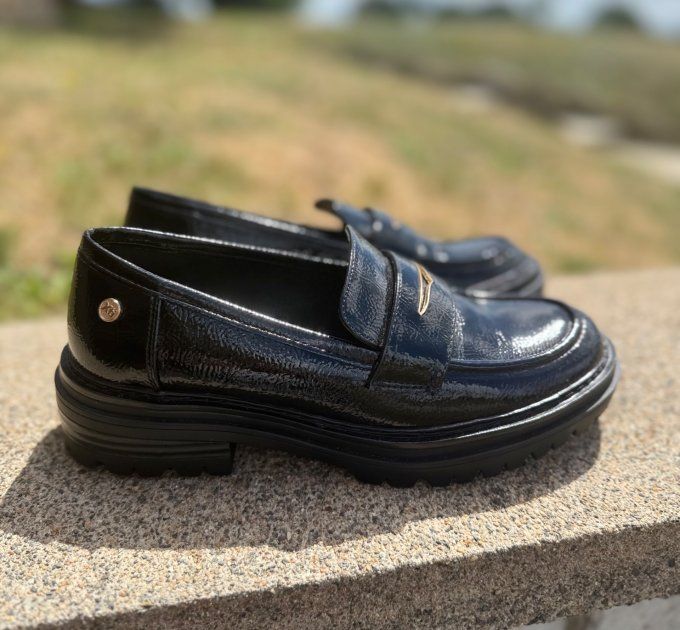 Mocassins XTI Simili-cuir vernis noir Qualité ++++++