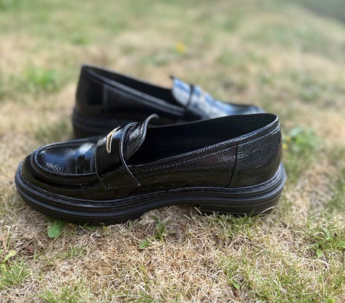 Mocassins XTI Simili-cuir vernis noir Qualité ++++++