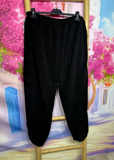 Pantalon Jogg velours noir 2 bandes blanches cuisses larges bouffantes bas élastiqué du 42 au 52