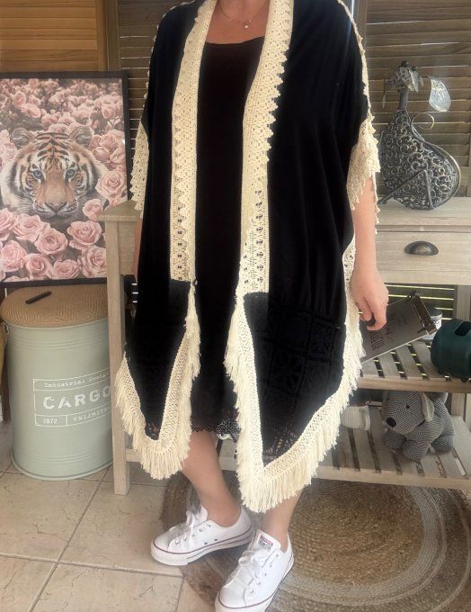 Gilet ample long noir broderie anglaise fleurs et franges du 40 au 50/52