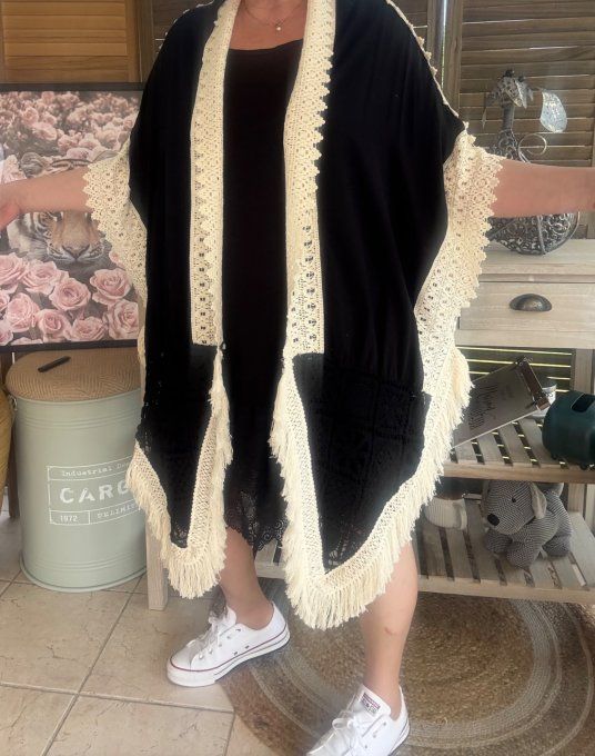 Gilet ample long noir broderie anglaise fleurs et franges du 40 au 50/52