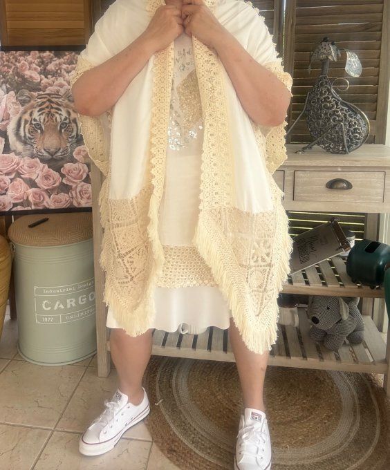 Gilet ample long beige broderie anglaise fleurs et franges du 40 au 50/52
