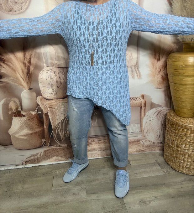 Top asymétrique dentelle bleu ciel manches longues confort +++ du 36 au 48 