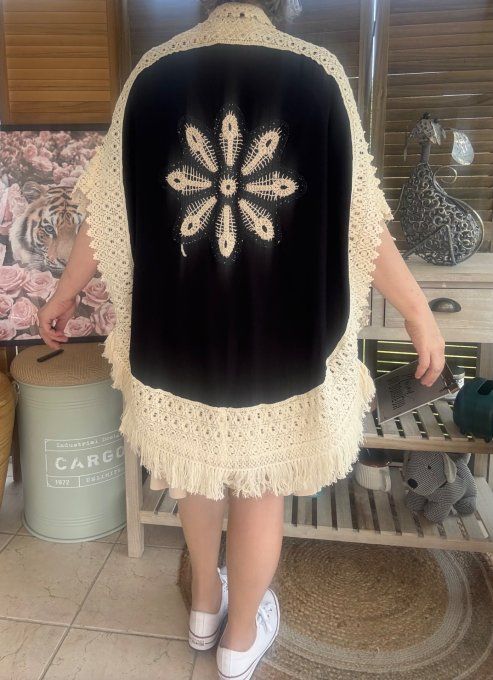 Gilet ample long noir broderie anglaise fleurs et franges du 40 au 50/52