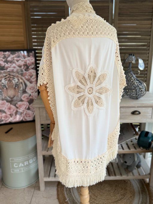 Gilet ample long beige broderie anglaise fleurs et franges du 40 au 50/52