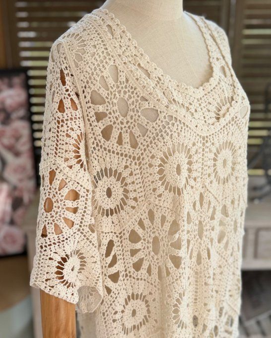 Robe mi-longue broderie crochet beige Bohème Chic du 40 au 50 