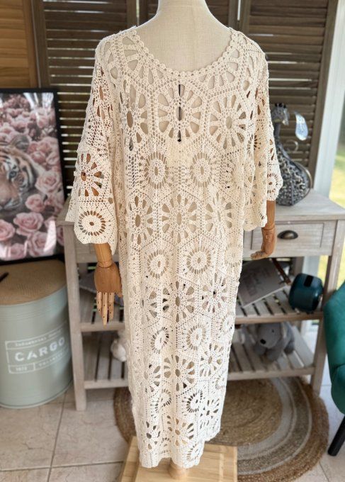 Robe mi-longue broderie crochet beige Bohème Chic du 40 au 50 