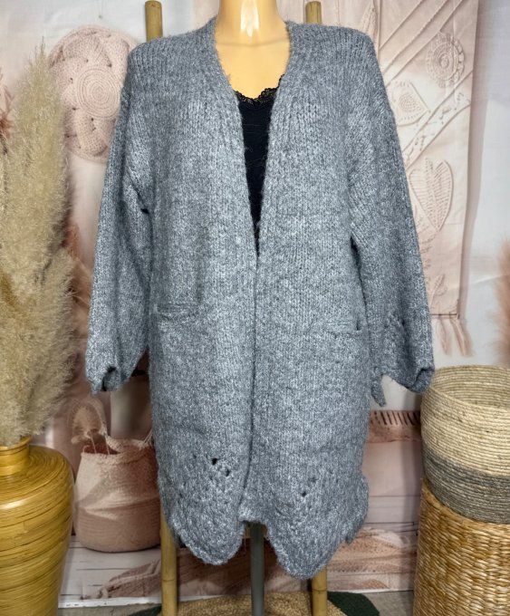Gilet long SANS LAINE gris perle chiné  asymétrique maille ajourée fantaisie du 38 au 46 et même + 