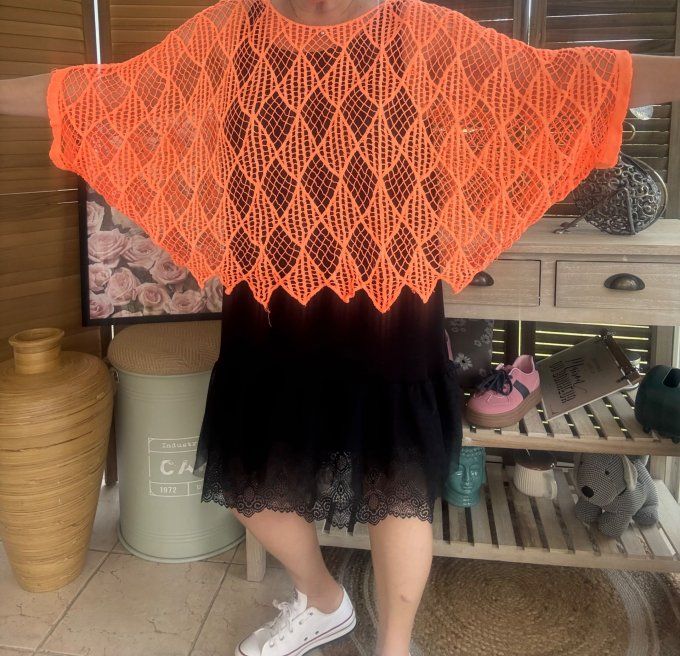 Pull d'été court ample maille crochet broderie losanges orange fluo du 40 au 50