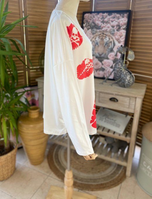 Top fin ample blanc In love with Skulls du 40 au 50/52
