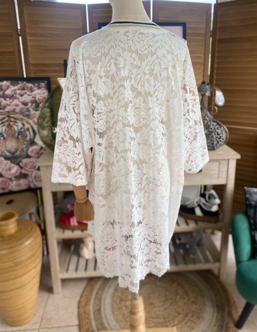 Tunique ample dentelle blanche Pretty Betty Boop du 40 au 50/52   