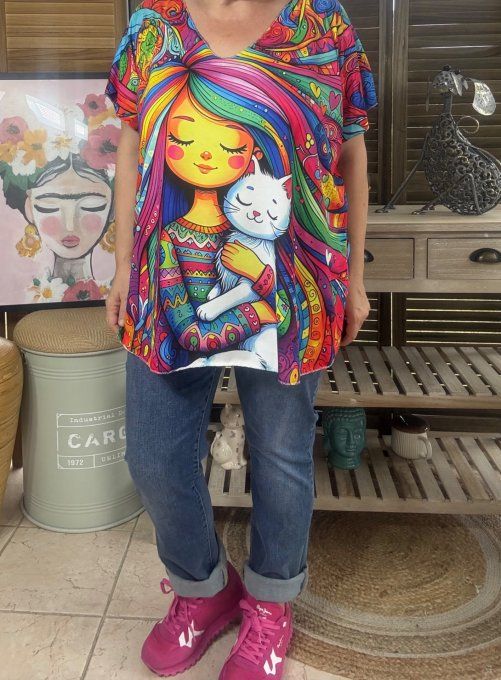 Top fin ample multicolore La Fillette Arc-en-ciel et son chat du 40 au 52 