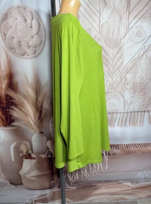 Top trapèze vert pistache manches longues col V collection Les Basiques du Dressing du 40 au 54 