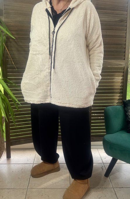 Gilet à capuche peluche Pilou-Pilou crème douceur +++ du 40 au 54/56 et même + 