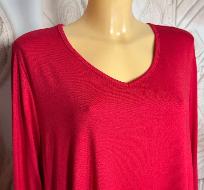 Top trapèze rouge manches longues col V collection Les Basiques du Dressing du 40 au 54 
