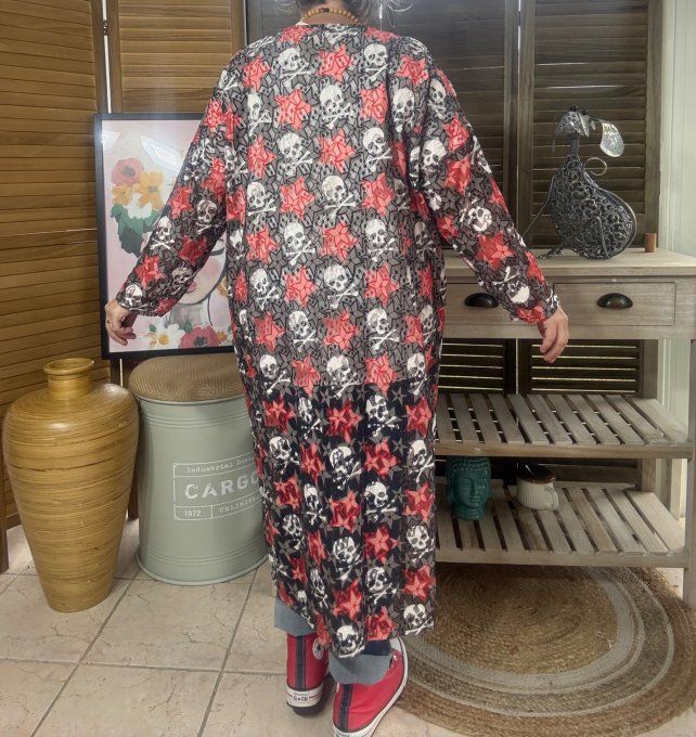 Kimono en dentelle blanche étoiles Skulls & Red Stars du 34 au 48 et même + 