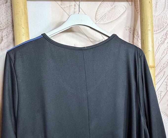 Top trapèze noir manches longues La Fillette au Tutu et son petit chat du 40 au 54/56 