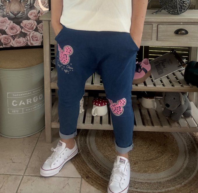 pantalon sarouel en jeans stone Patchs Mickey rose fluo confort +++ du 36 au 44 
