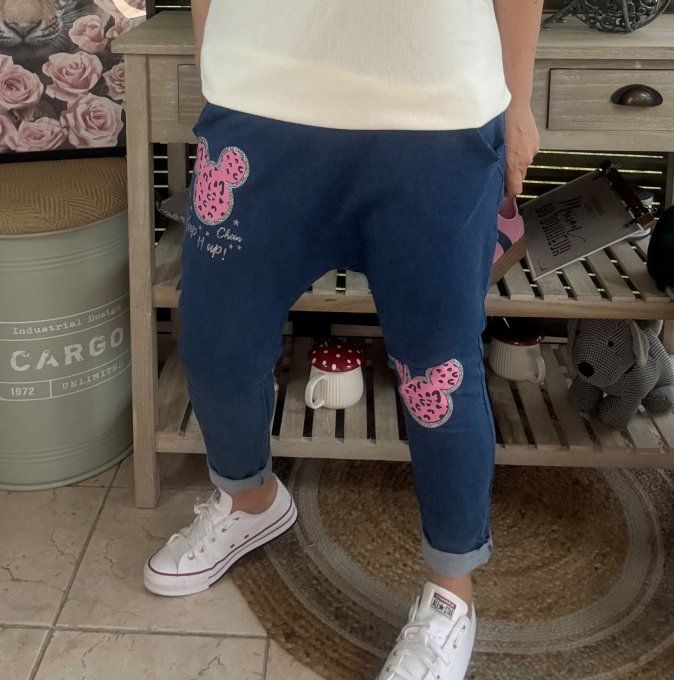 pantalon sarouel en jeans stone Patchs Mickey rose fluo confort +++ du 36 au 44 