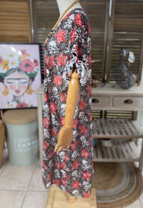 Kimono en dentelle blanche étoiles Skulls & Red Stars du 34 au 48 et même + 