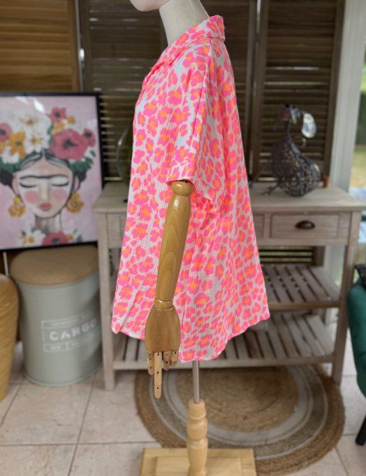 Chemise ample gaze de coton Léopard rose & orange Fluo du 38 au 48 et même + si portée ouverte