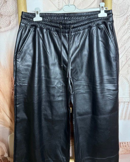 pantalon-jogg Toxik coupe jambes larges simili-cuir noir confort ++++ 