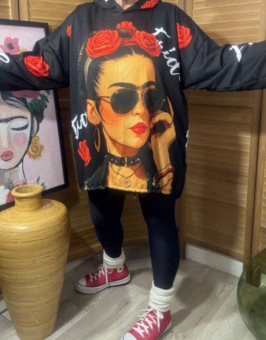 Sweat fin à capuche long noir Frida Kahlo du 40 au 52/54