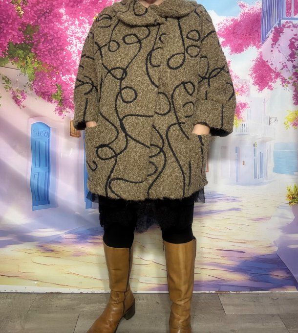 Manteau court & ample maille bouclette camel Arabesques crème confort +++ du 38 au 50 et même + 