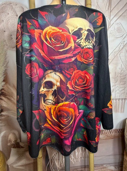 Top noir doublé fine polaire Mexican Skulls & Roses douceur +++ du 40 au 52 