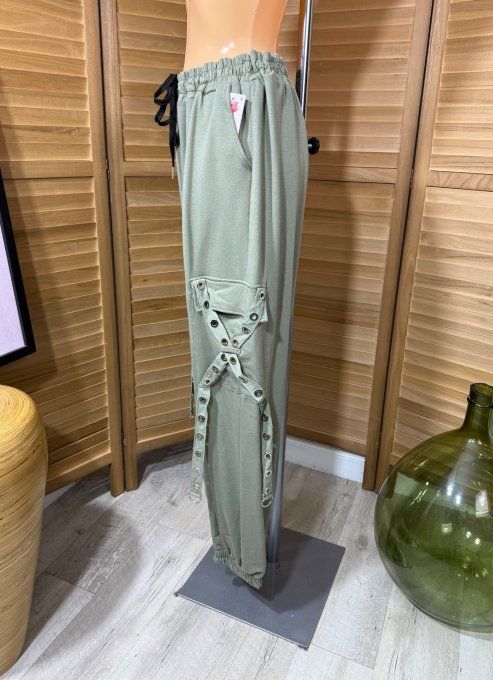 pantalon cargo ample kaki faintaisie oeillets argentés  ++++ du 42 au 52/54