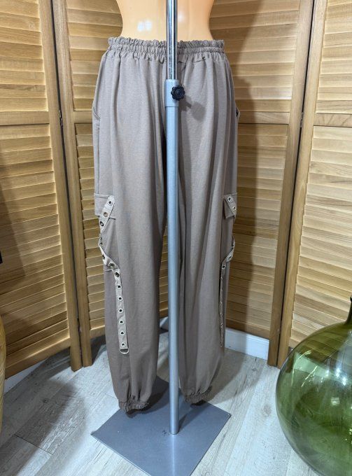 pantalon cargo ample taupe faintaisie oeillets argentés  ++++ du 42 au 52/54 