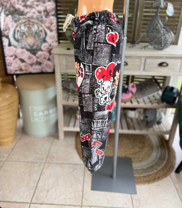 pantacourt (dit magique) effet jeans noir délavé Betty Boop in Love du 40 au 50/52  