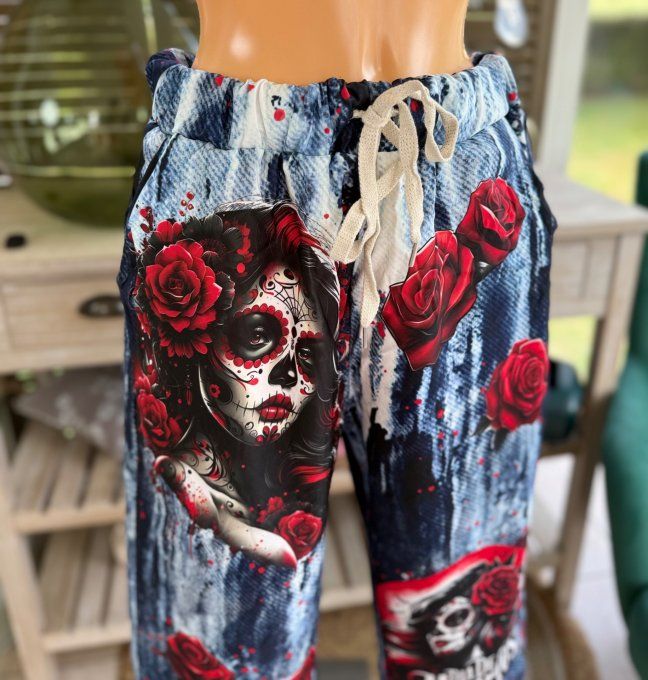 pantacourt (dit magique) effet jeans bleu délavé Skulls Catarina Tattoo Girl du 40 au 50/52 