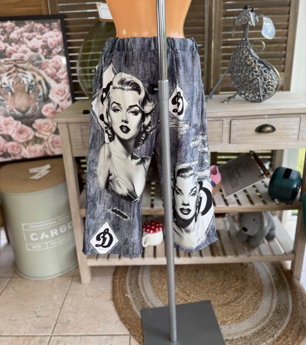 pantacourt (dit magique) effet jeans bleu grisé délavé Marylin Monroe du 40 au 50/52  