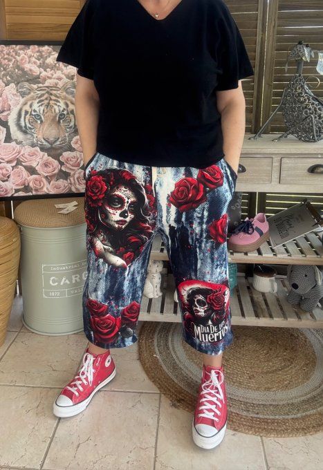 pantacourt (dit magique) effet jeans bleu délavé Skulls Catarina Tattoo Girl du 40 au 50/52 