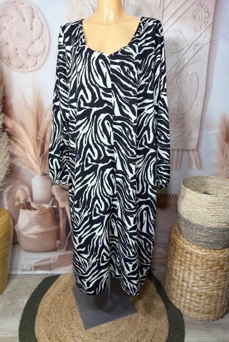 Robe longue oversize zébrée noire et blanche du 42 au 52